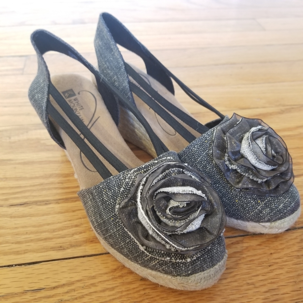 White Mountain - NWOT - Serene - slingback wedges